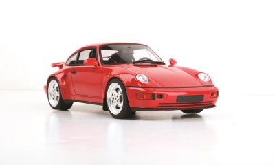 The Flachbau is fitted with a version of Speedline’s 18-inch rims that were created specifically for Porsche.