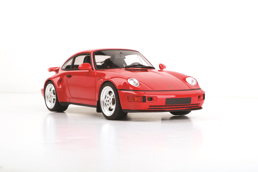 The Flachbau is fitted with a version of Speedline’s 18-inch rims that were created specifically for Porsche.