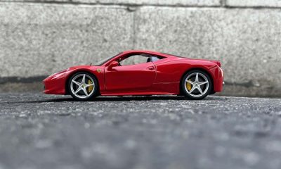 Bburago’s Race and Play 1:24-scale Ferrari 458 Italia