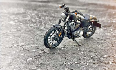 Iron Horse - Maisto’s 1:18-scale 2014 Harley-Davidson Sportster Iron 883