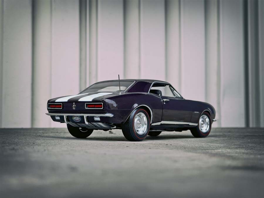 ROYAL PLUM - Auto World American Muscle 1:18 1967 Chevy Camaro Z/28 RS (MCACN)