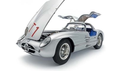 The 300 SLR’s gullwing doors, possibly Mercedes’ most iconic design innovation, are fully functional, as is the forward-folding hood.