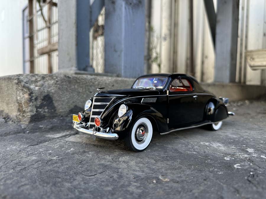 Timeless Classic - Auto World’s Limited Edition 1937 Lincoln Zephyr V-12